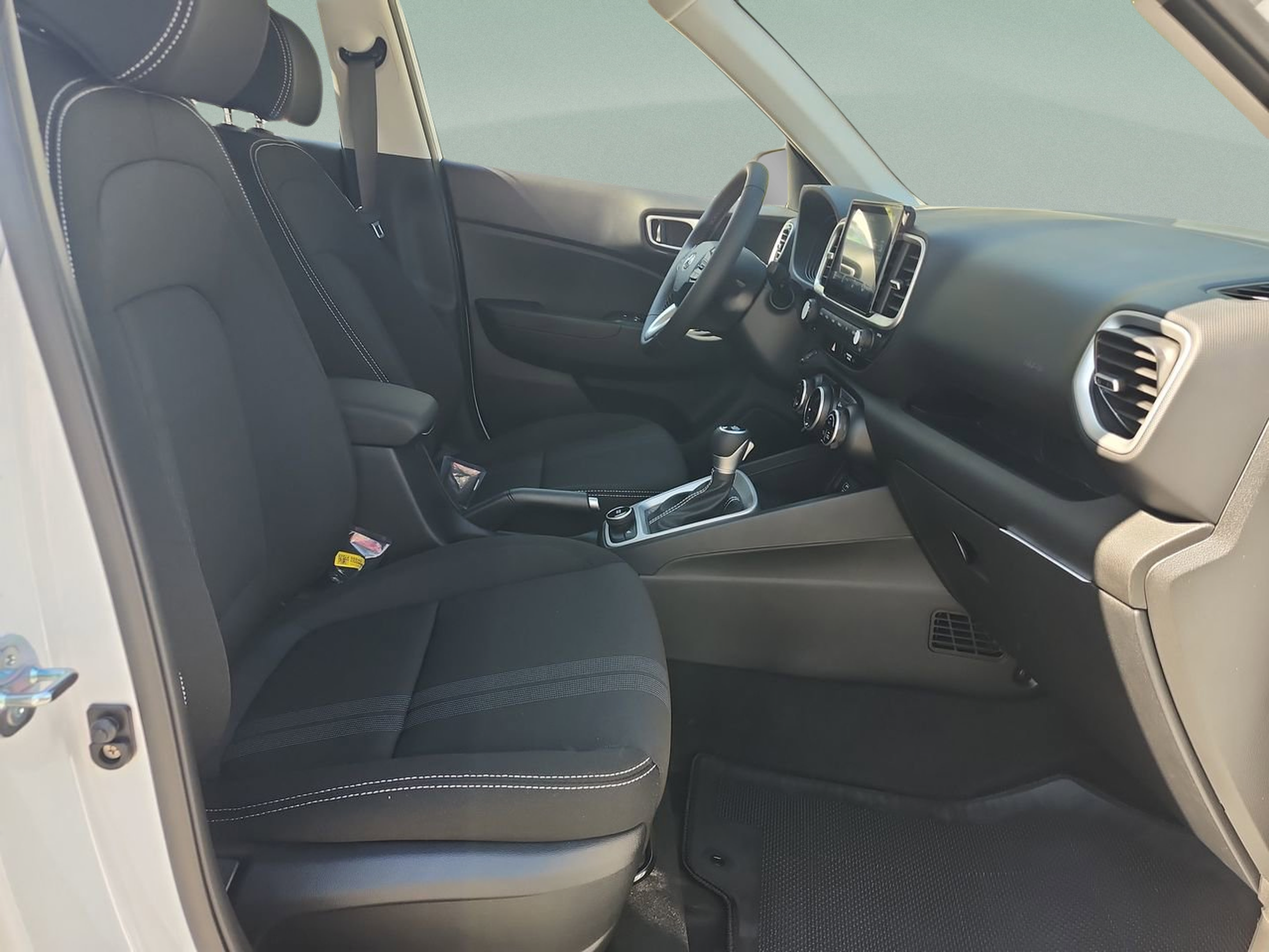 Certified 2026 Hyundai Venue SEL FWD image 19