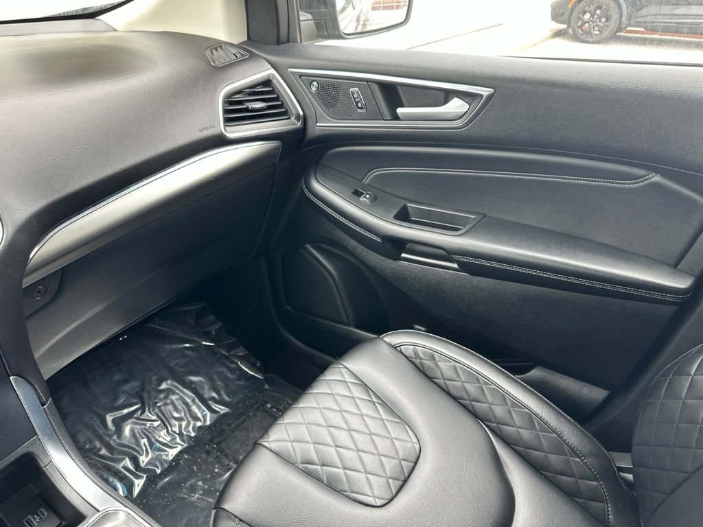 Certified 2023 Ford Edge Titanium AWD/4WD image 44