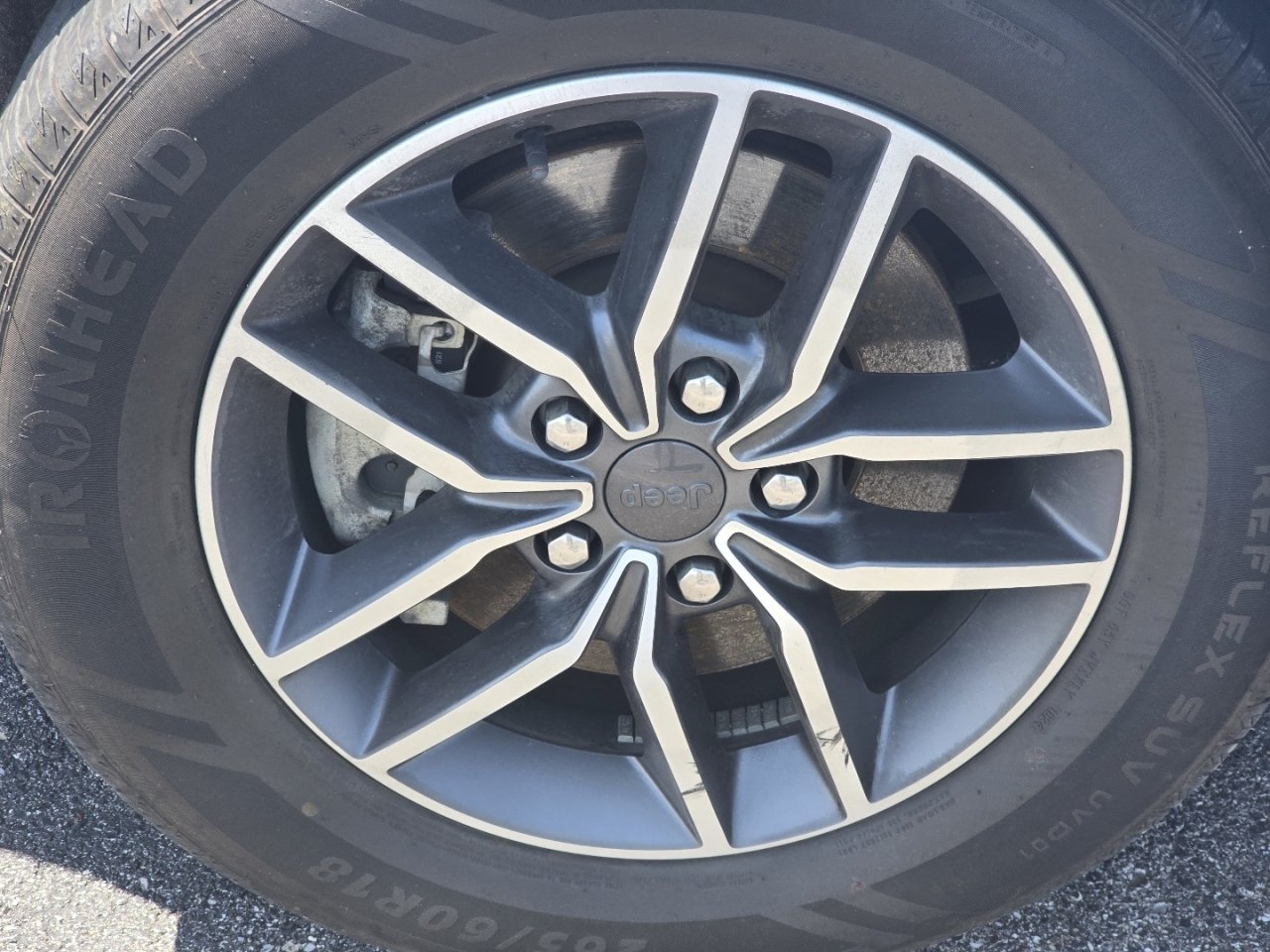 Used 2021 Jeep Grand Cherokee Limited AWD/4WD image 10