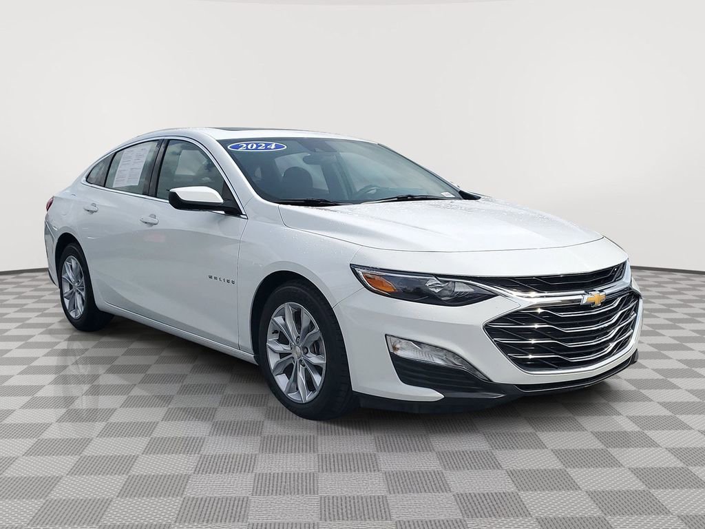 Used 2024 Chevrolet Malibu LT image 2