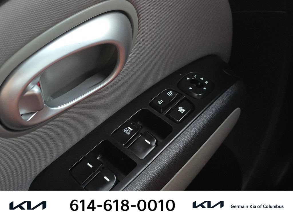 Used 2015 Kia Soul FWD image 25