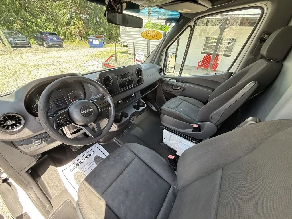 Used 2019 Freightliner Sprinter 144 image 20