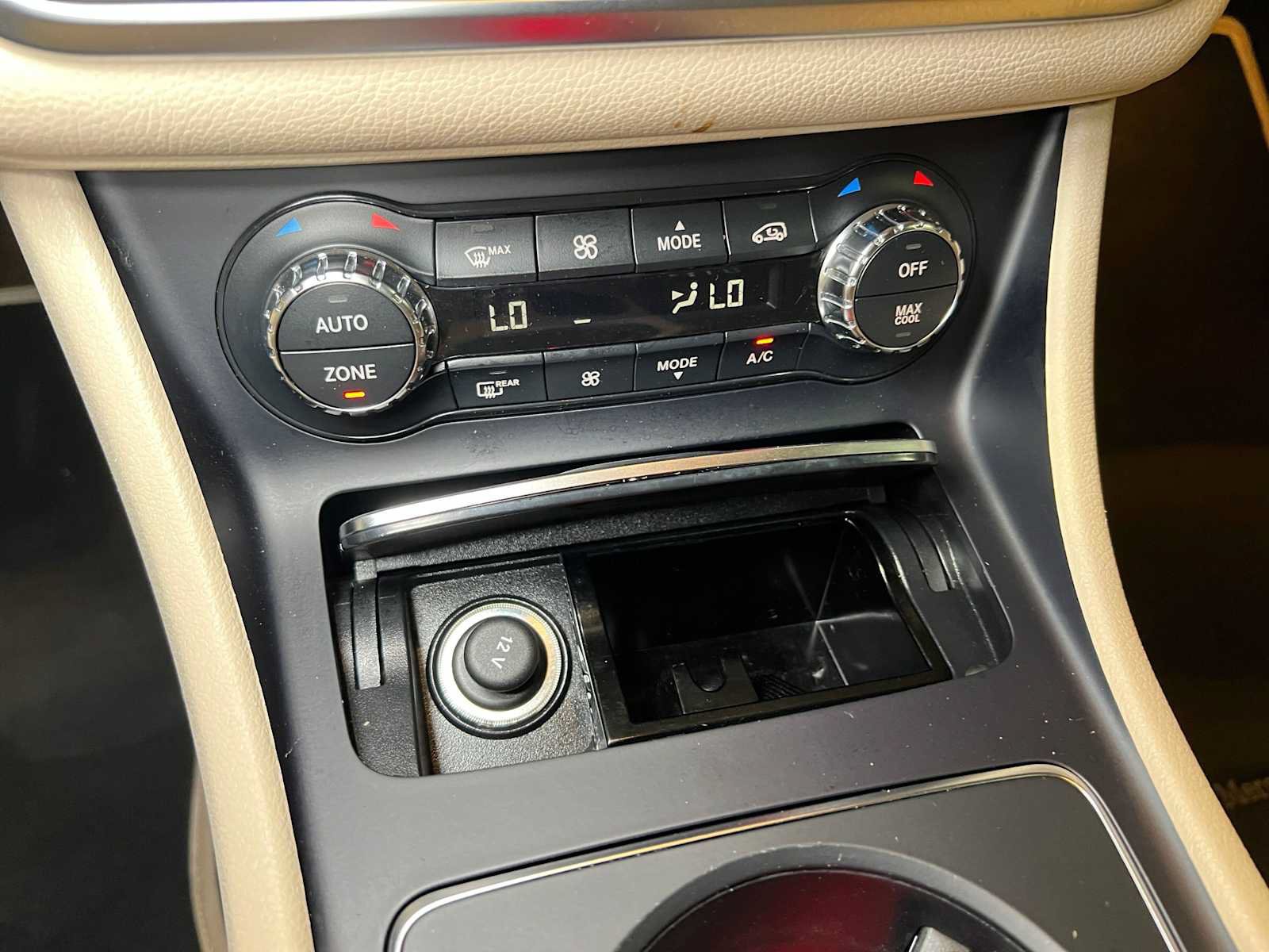 Certified 2019 Mercedes-Benz CLA 250 4MATIC image 34