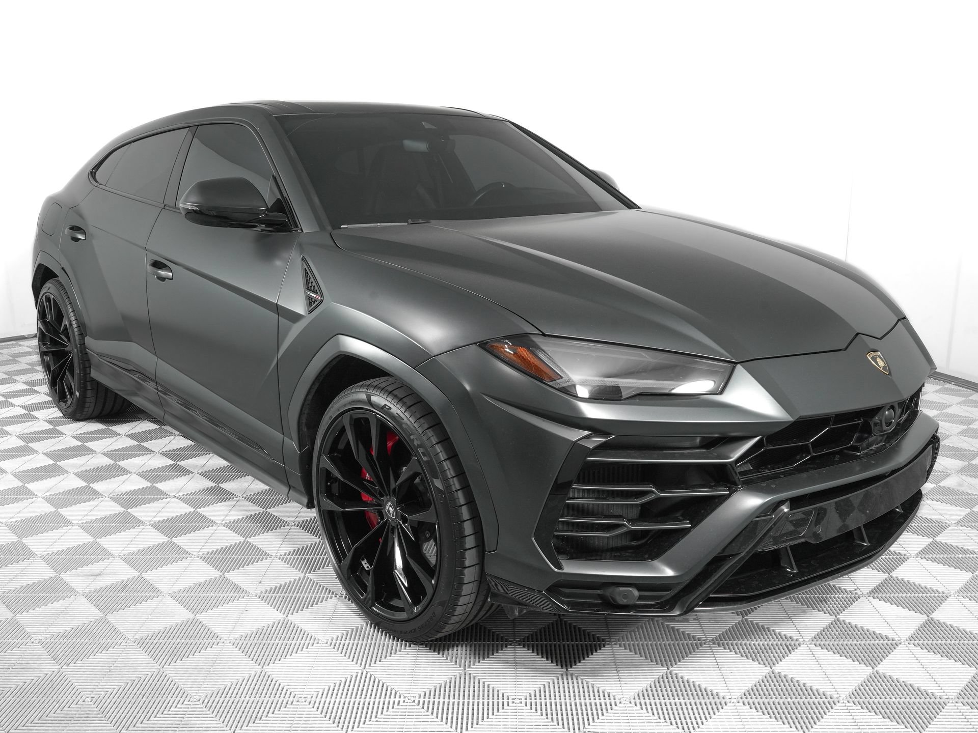 Used 2021 Lamborghini Urus AWD/4WD image 2