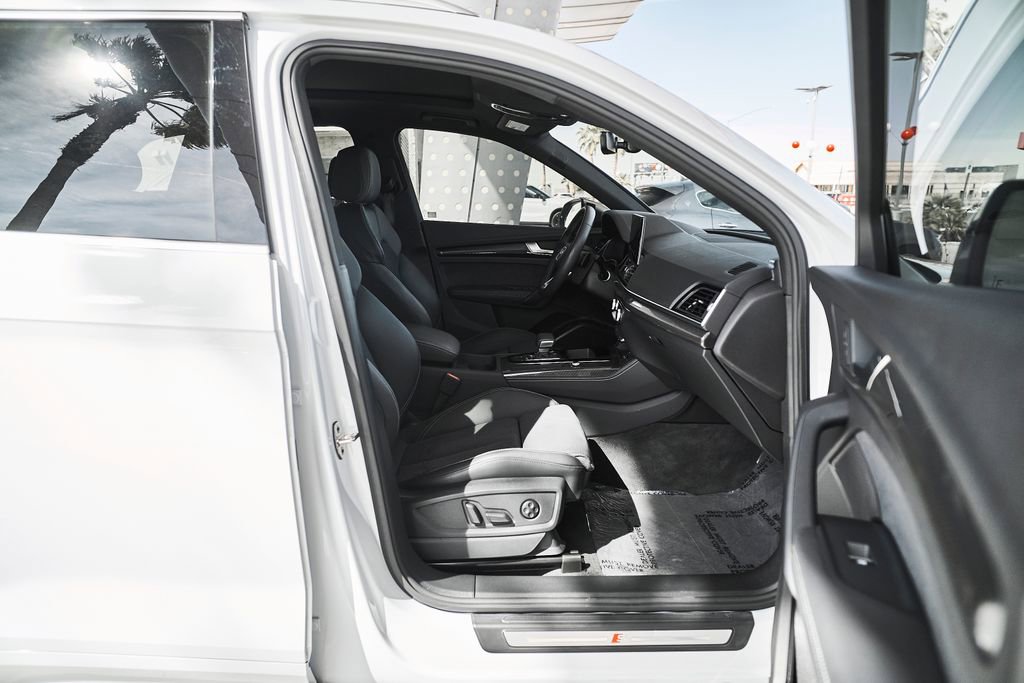 Used 2024 Audi SQ5 Premium Plus AWD/4WD image 12