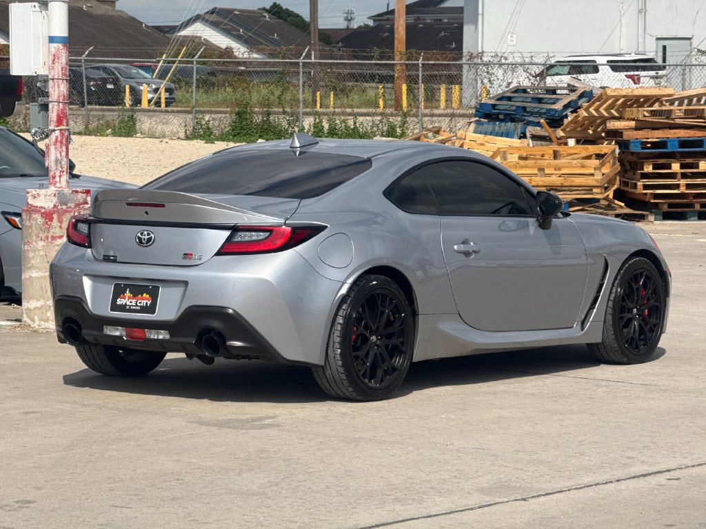 Used 2025 Toyota GR86 Premium w/ Performance Package RWD image 6