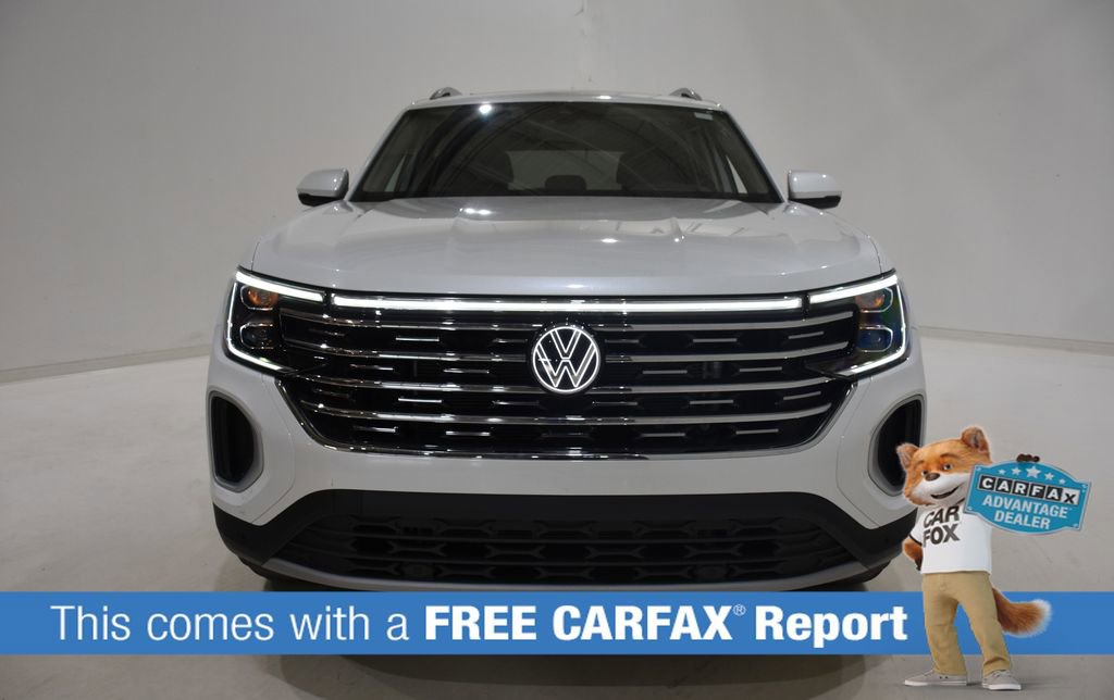Used 2025 Volkswagen Atlas SEL AWD/4WD image 2
