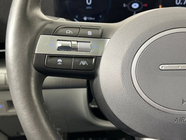 Used 2024 Hyundai Kona Limited FWD image 14