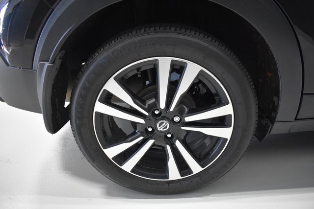 Used 2020 Nissan Kicks SV image 10