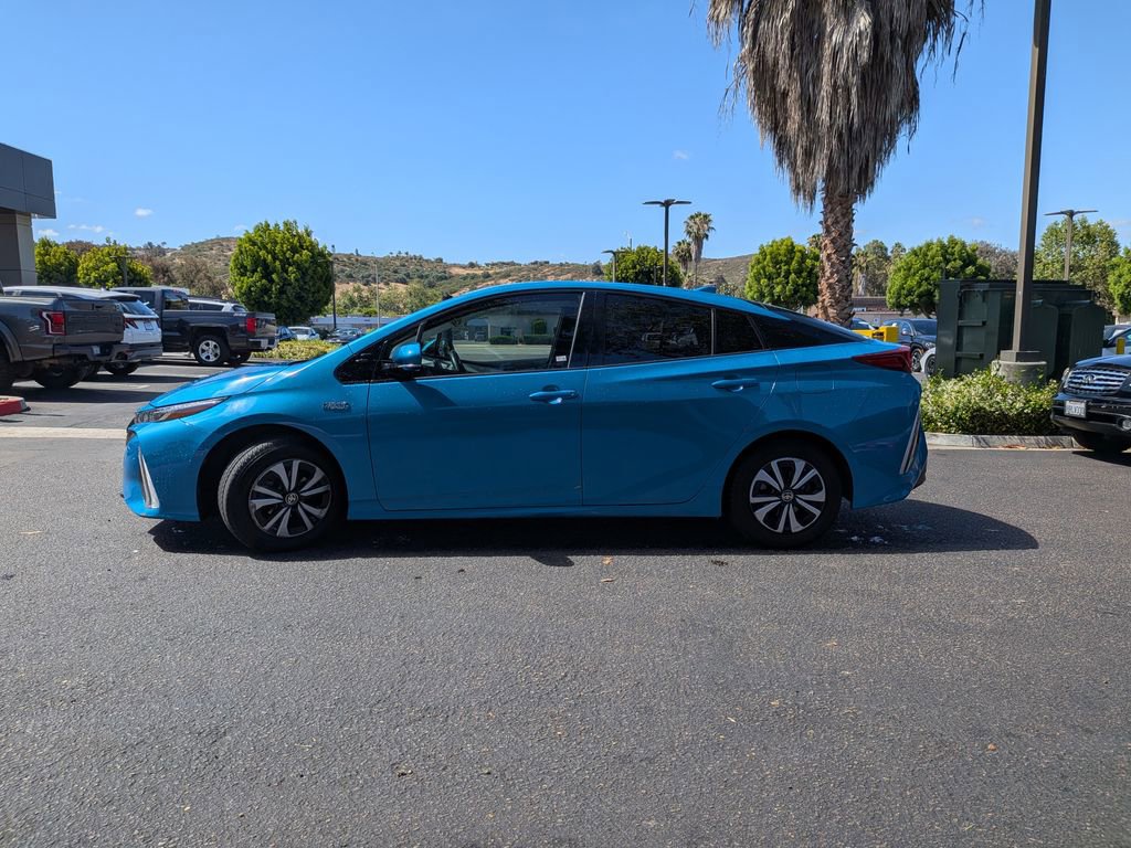 Used 2017 Toyota Prius Prime Premium w/ Carpet Mat Package FWD image 5