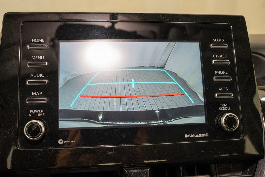 Used 2024 Toyota Camry SE image 12