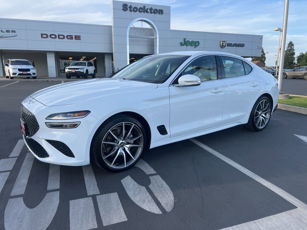 Used 2023 Genesis G70 2.0T RWD image 4