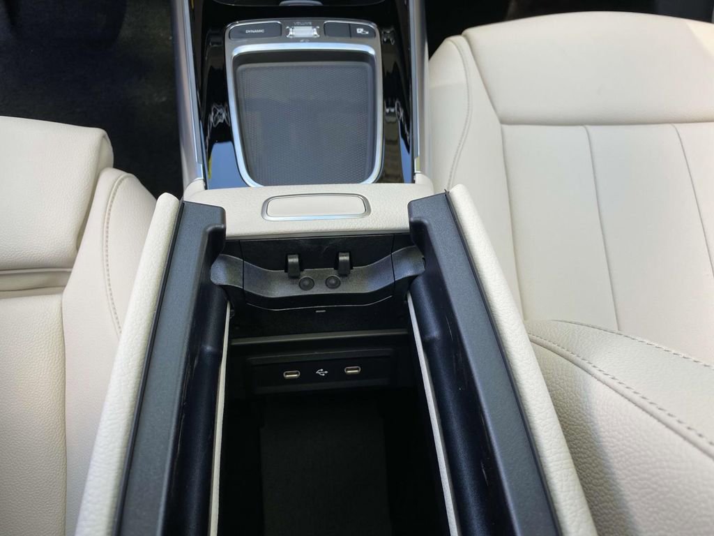 Certified 2025 Mercedes-Benz GLA 250 image 37