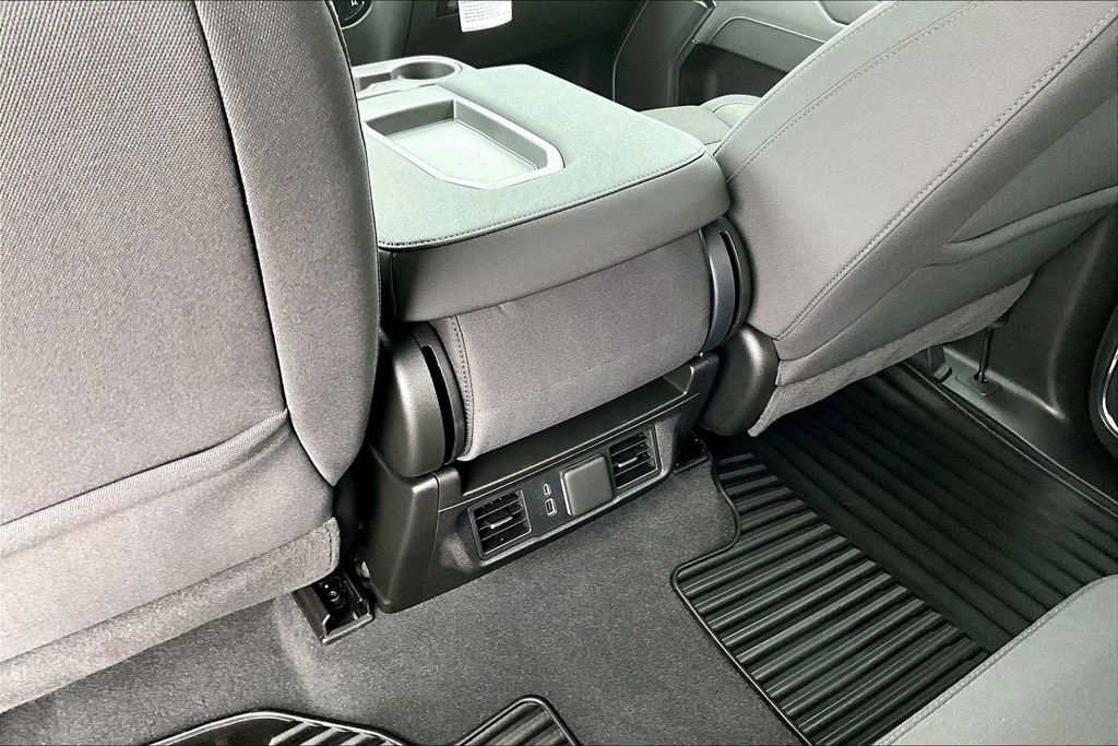 Used 2025 GMC Sierra 1500 Elevation image 33