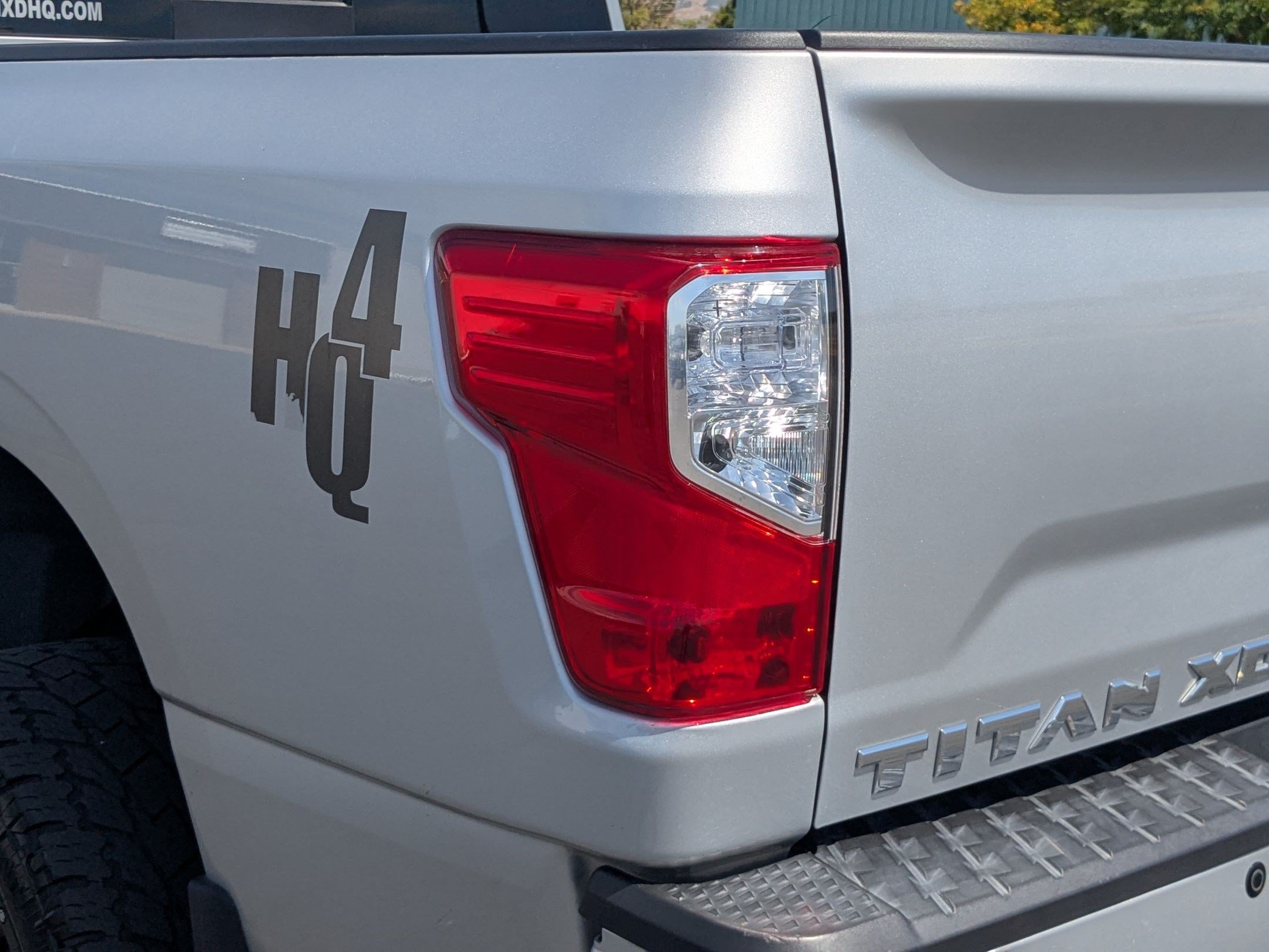 Used 2017 Nissan Titan SL AWD/4WD image 11