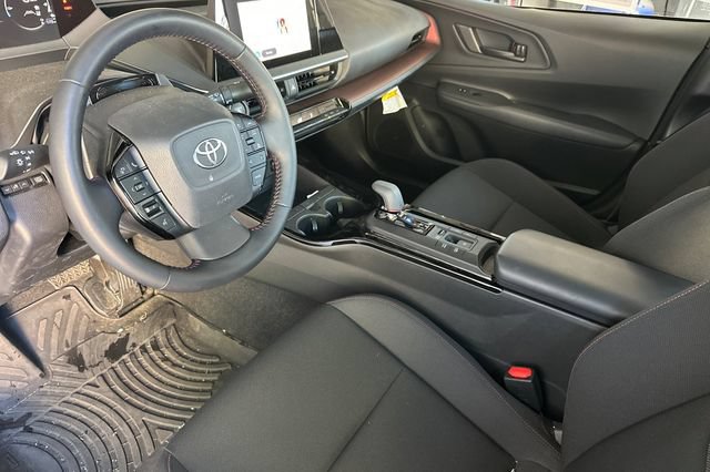 Used 2026 Toyota Prius Plug-In Hybrid FWD image 10