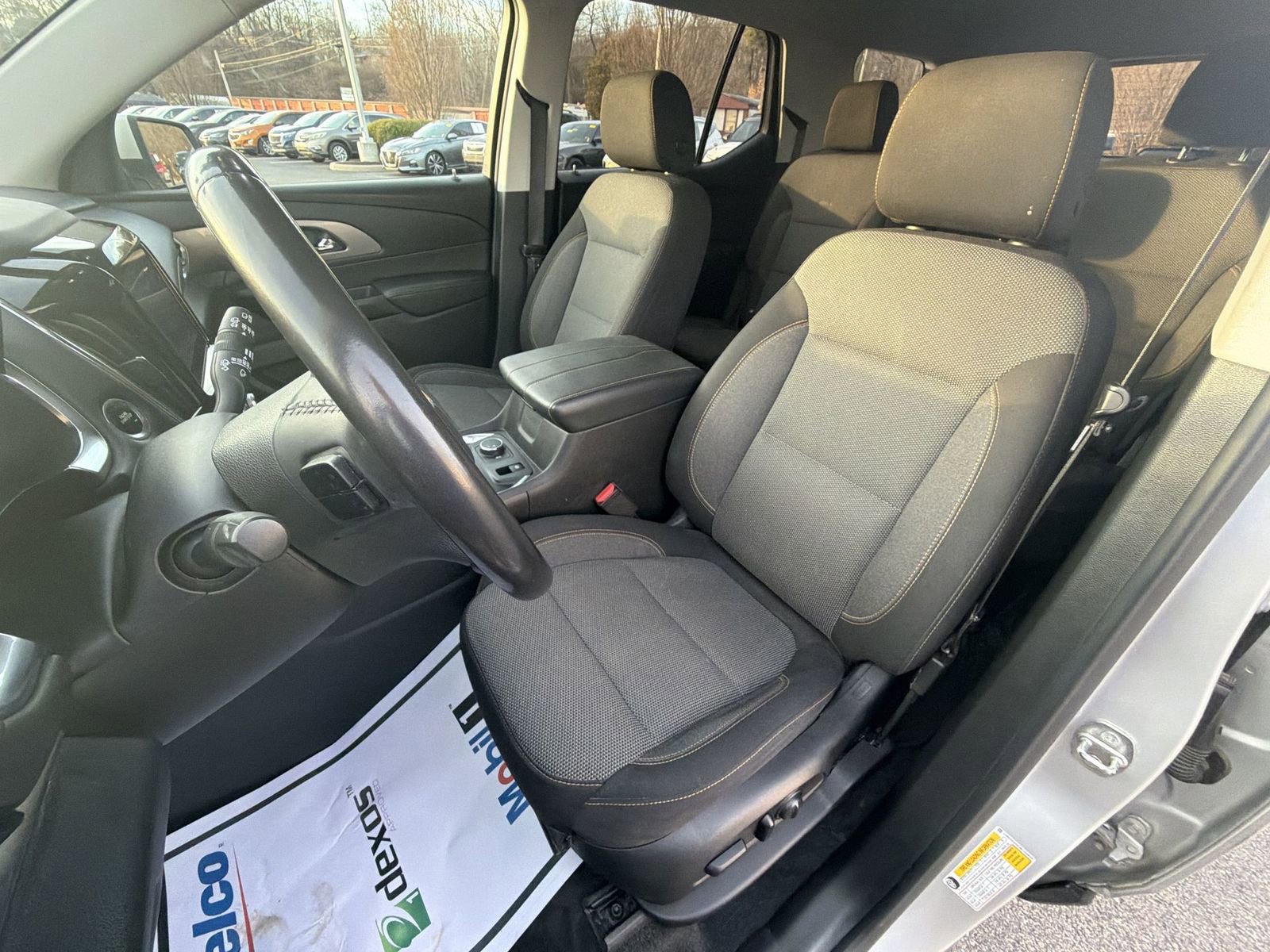 Used 2021 Chevrolet Traverse LT image 19