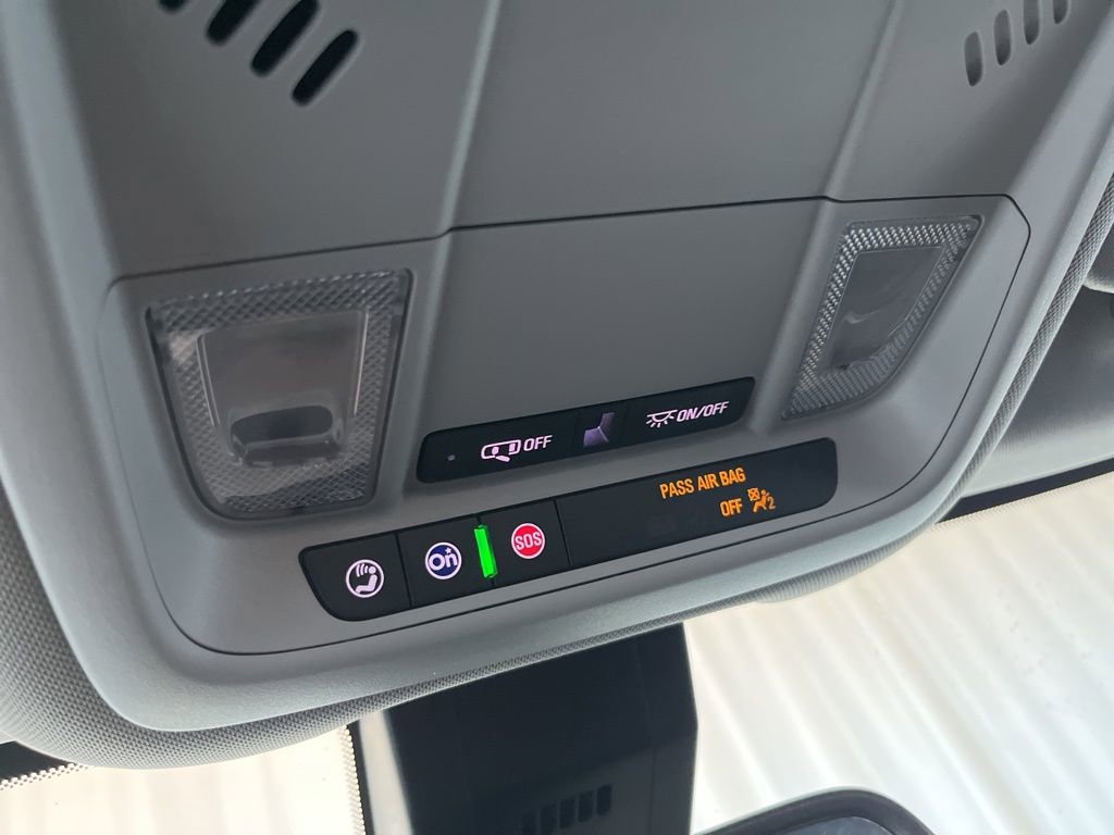 Used 2023 GMC Terrain SLE image 16