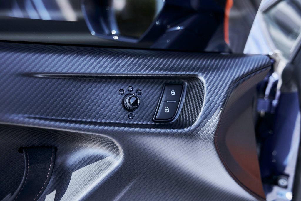 Used 2024 Lamborghini Huracan Tecnica image 39