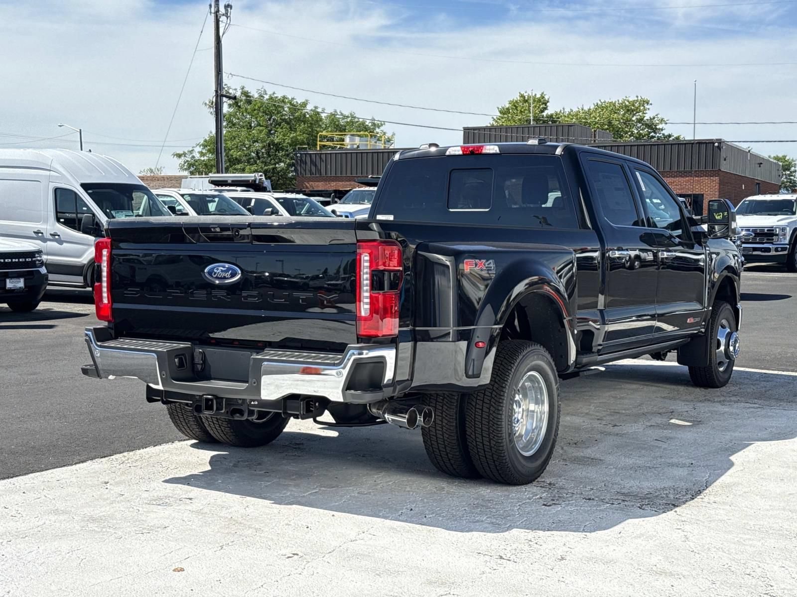 New 2026 Ford F350 Lariat w/ Lariat Ultimate Package AWD/4WD image 3