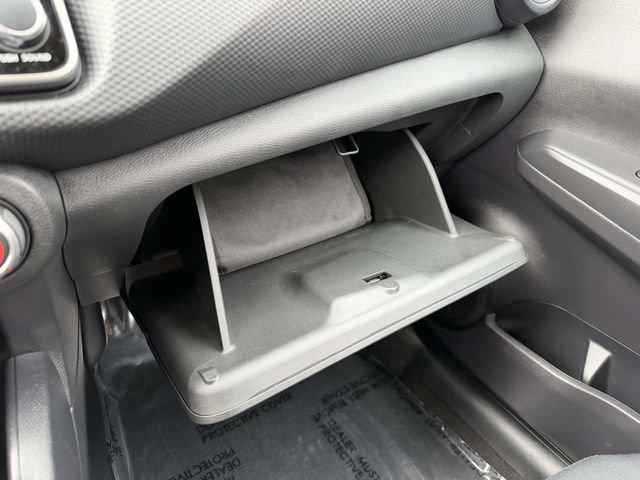 Used 2024 Nissan Kicks S image 33