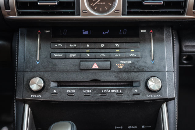 Used 2016 Lexus IS 200t RWD image 37