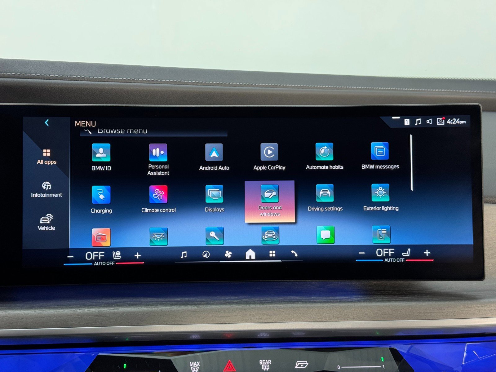 Used 2023 BMW i7 xDrive60 w/ Executive Package 2 image 27