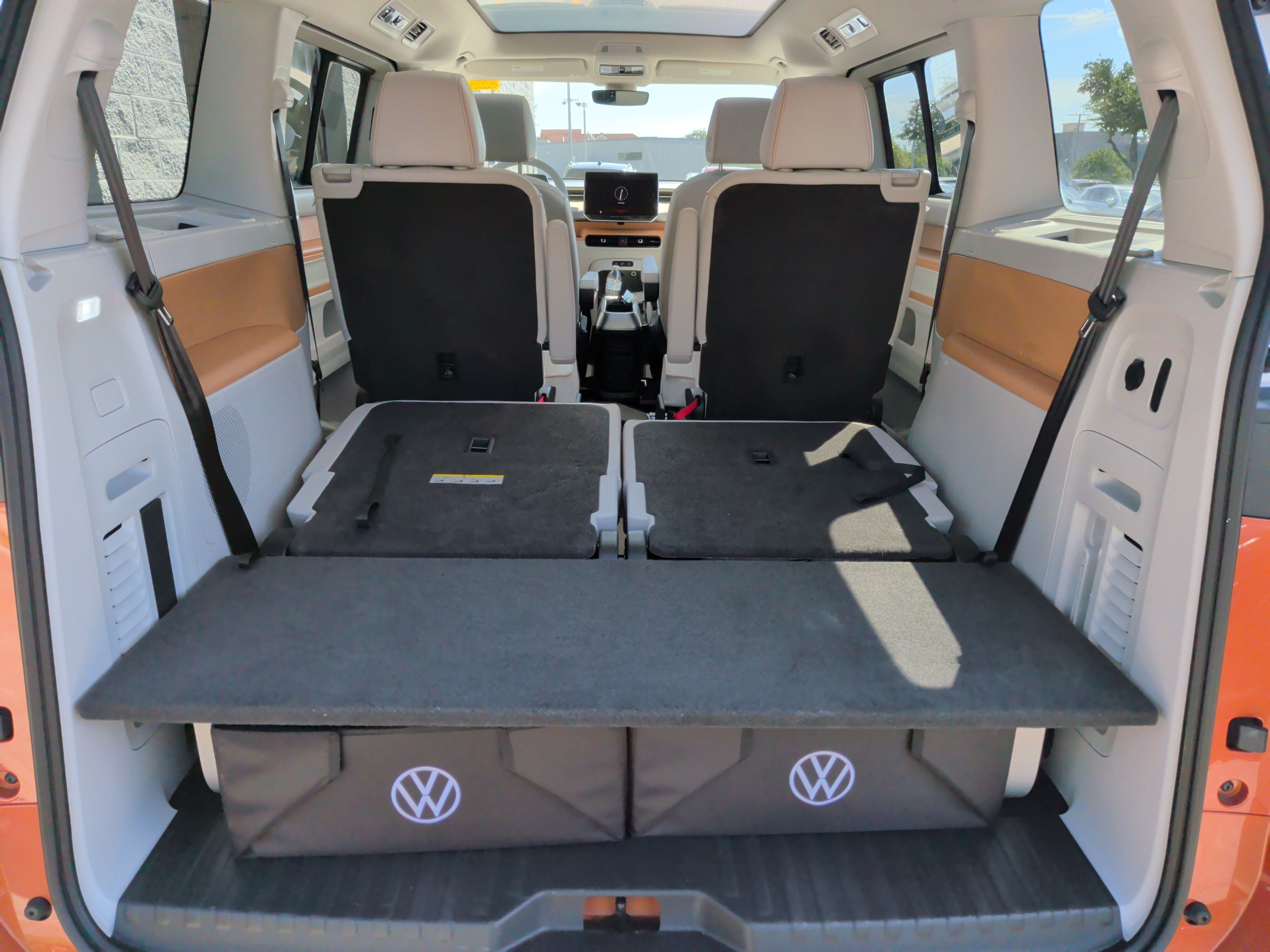 Used 2025 Volkswagen ID. Buzz 1st Edition AWD/4WD image 33