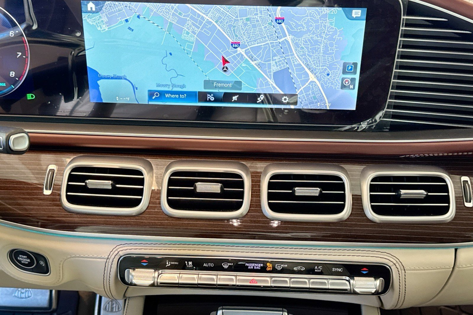 Used 2023 Mercedes-Benz Maybach GLS 600 4MATIC image 13