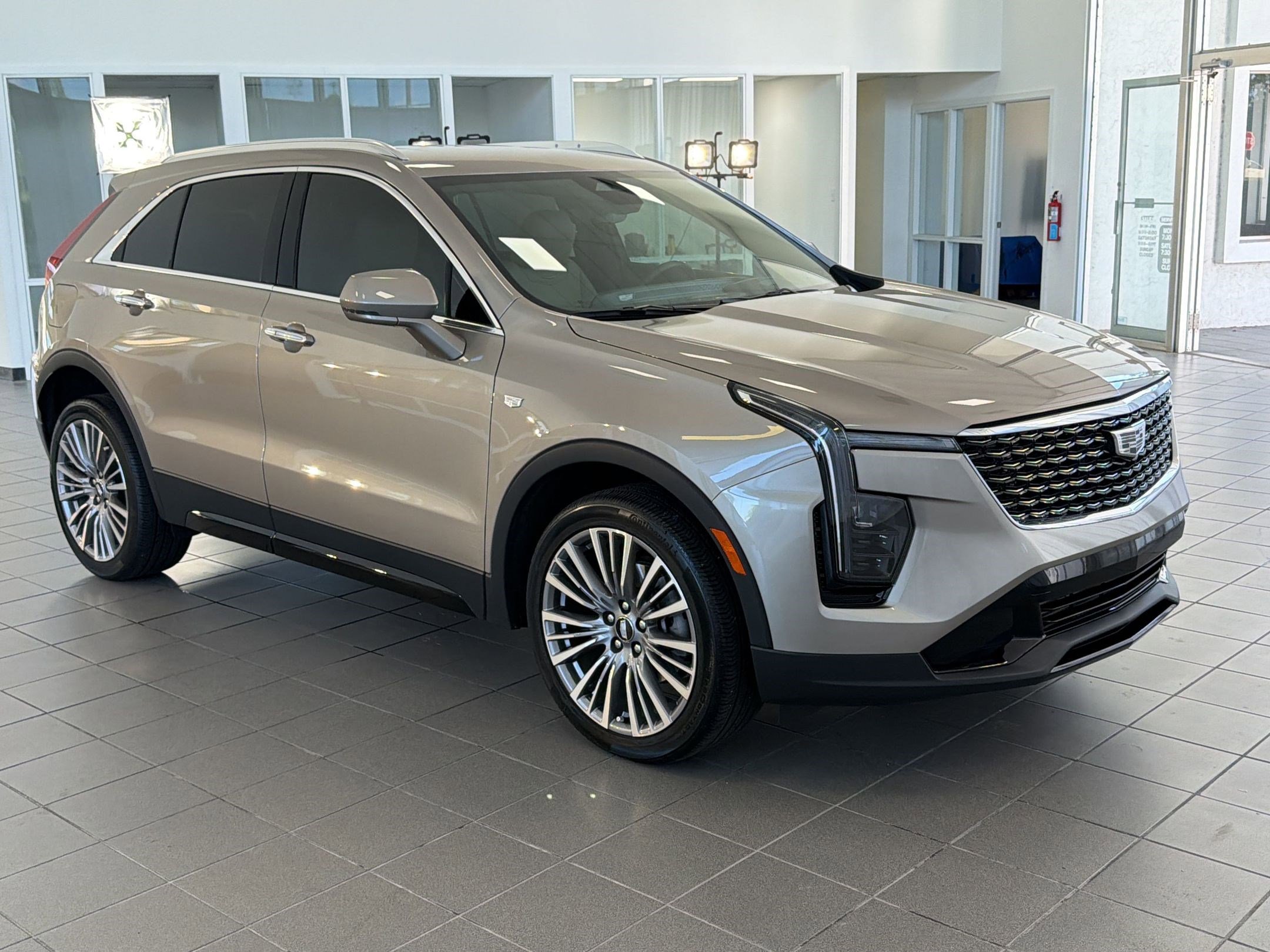 Used 2024 Cadillac XT4 Premium Luxury w/ Technology Package FWD image 7