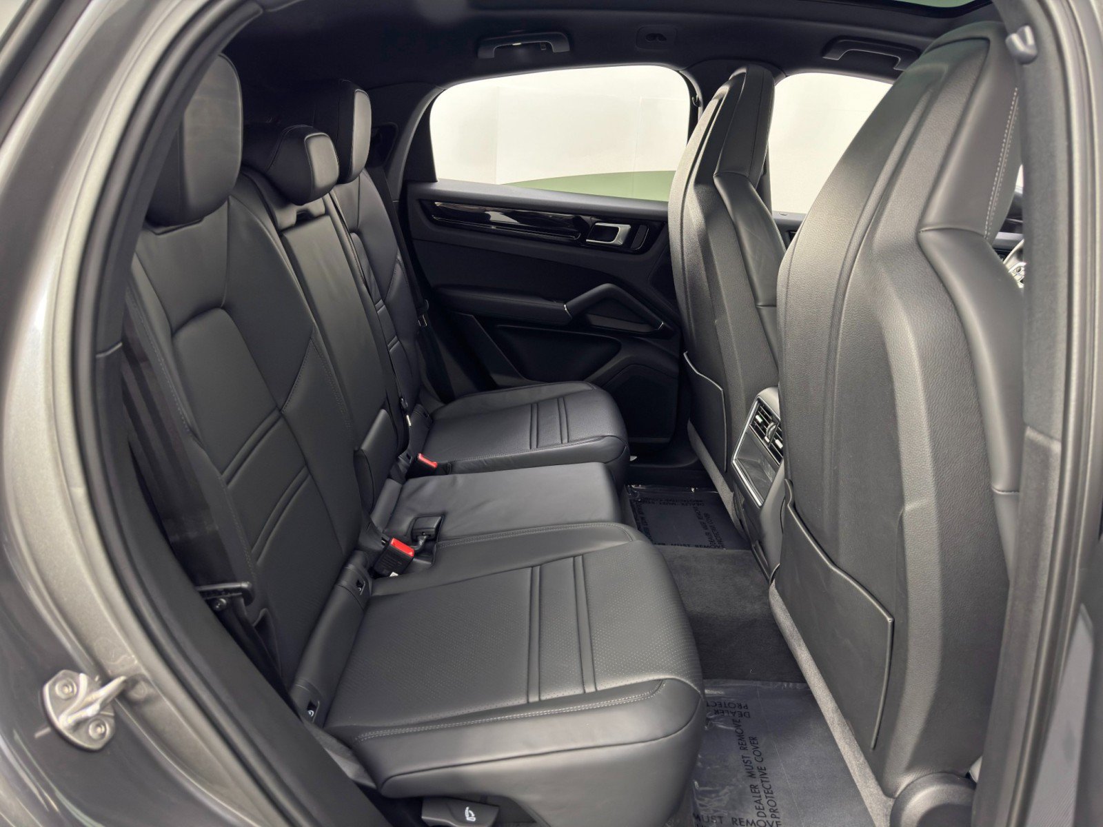 Used 2023 Porsche Cayenne Coupe AWD/4WD image 43