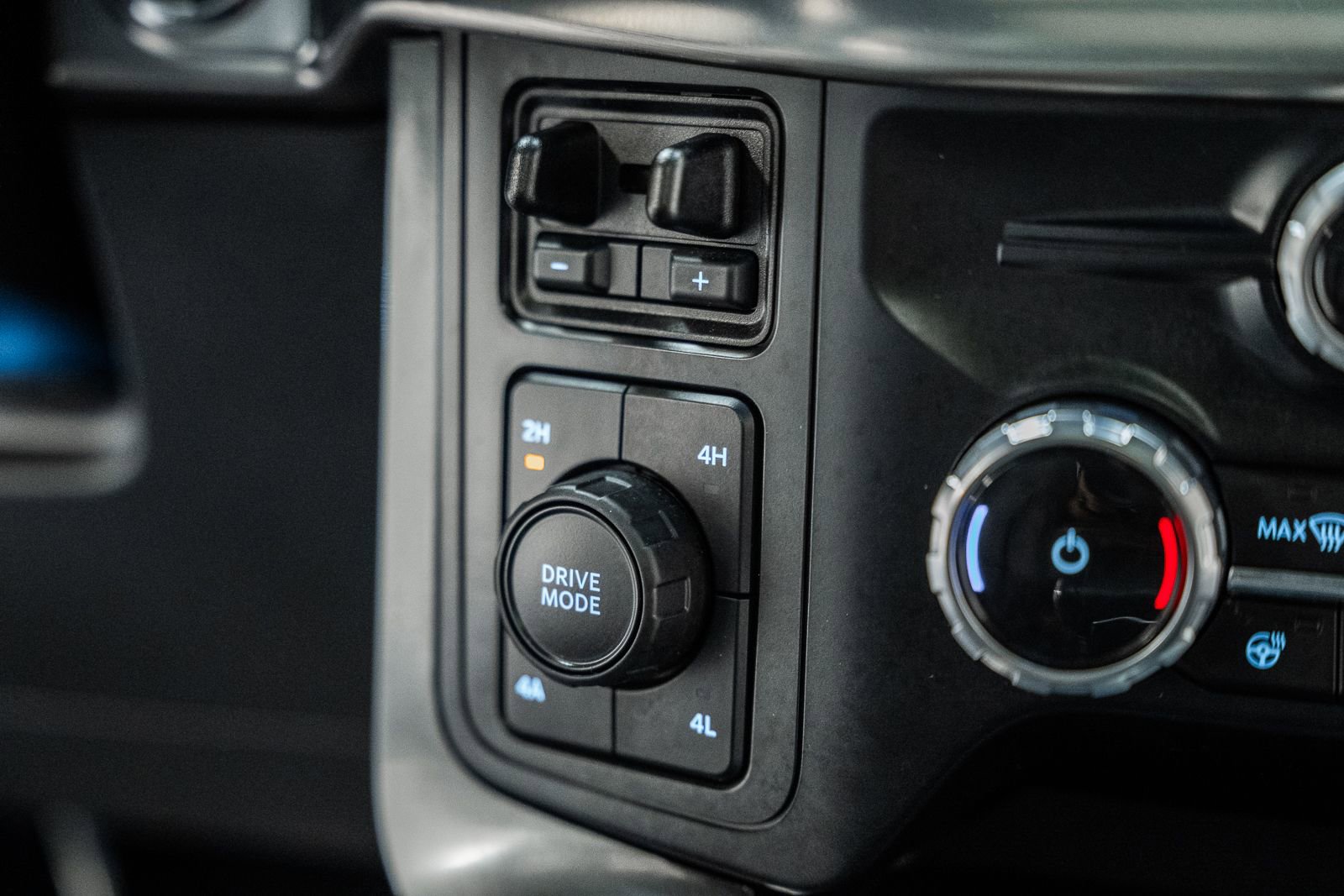 Certified 2023 Ford F150 Lariat w/ Equipment Group 502A High image 33