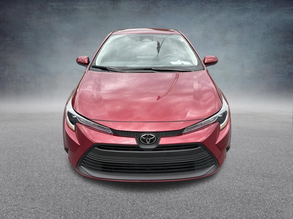Used 2025 Toyota Corolla LE FWD image 2