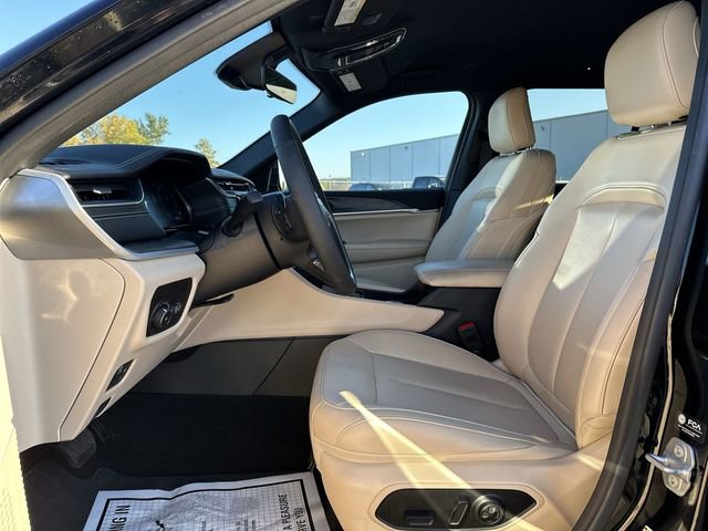 Used 2025 Jeep Grand Cherokee Limited image 22