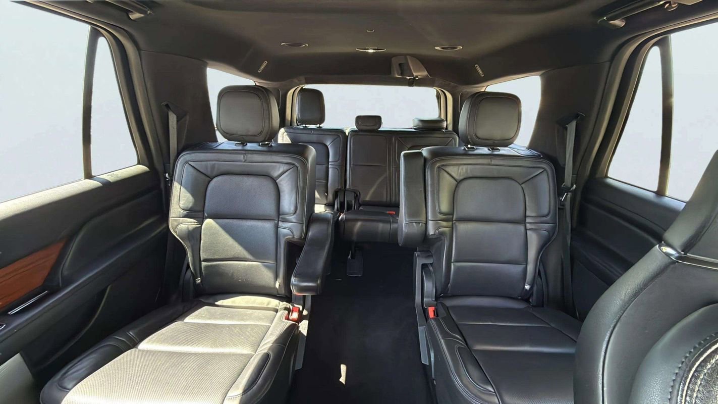 Used 2018 Lincoln Navigator Reserve w/ Technology Package image 16