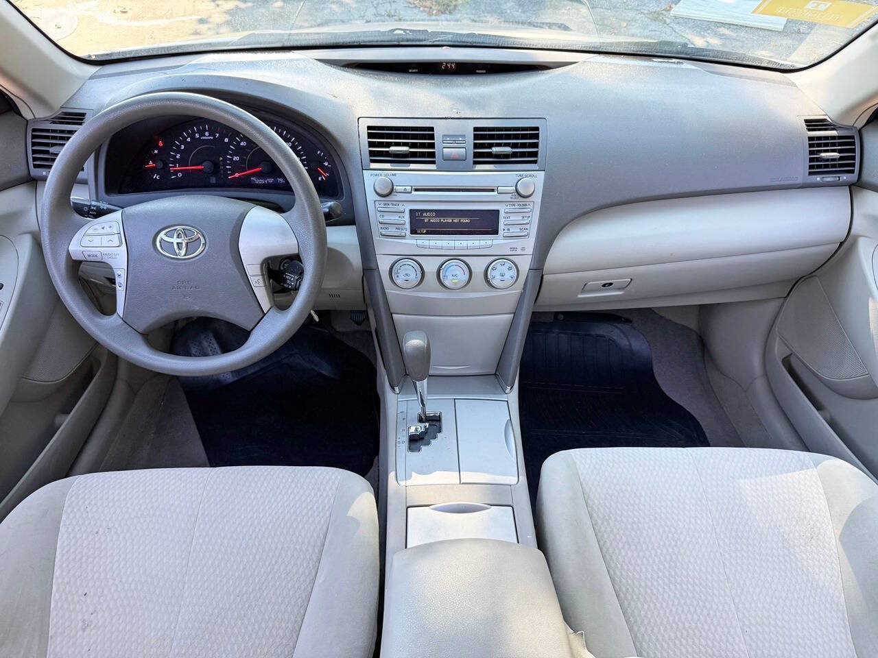 Used 2011 Toyota Camry LE w/ LE Extra-Value Pkg FWD image 16