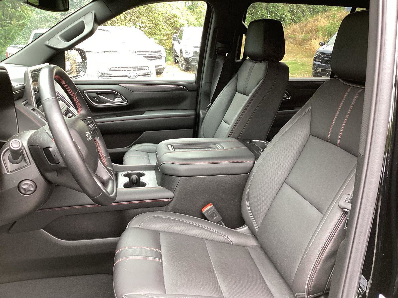 Certified 2024 Chevrolet Suburban RST w/ Sport Performance Package AWD/4WD image 6