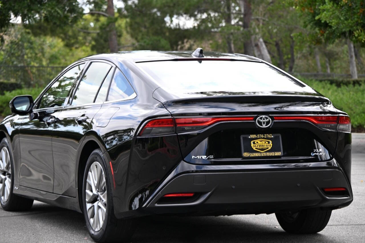 Used 2024 Toyota Mirai w/ Advanced Technology Package RWD image 3