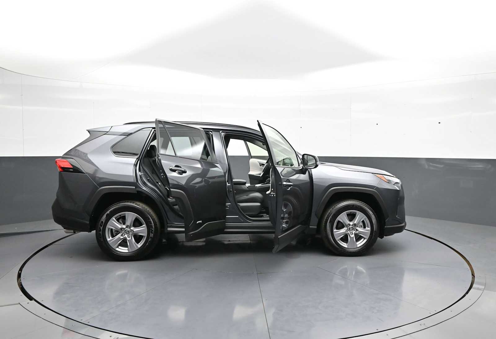 Used 2025 Toyota RAV4 XLE w/ Convenience Package AWD/4WD image 43