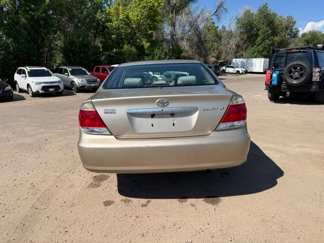 Used 2005 Toyota Camry LE FWD image 4