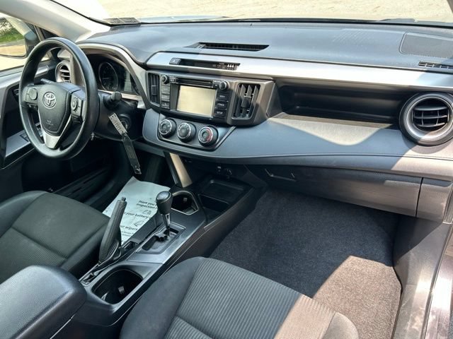 Used 2018 Toyota RAV4 LE w/ All Weather Liner Package AWD/4WD image 25