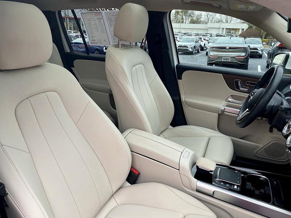 Used 2023 Mercedes-Benz GLB 250 4MATIC image 14