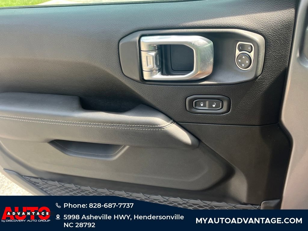 Used 2020 Jeep Gladiator Overland AWD/4WD image 23