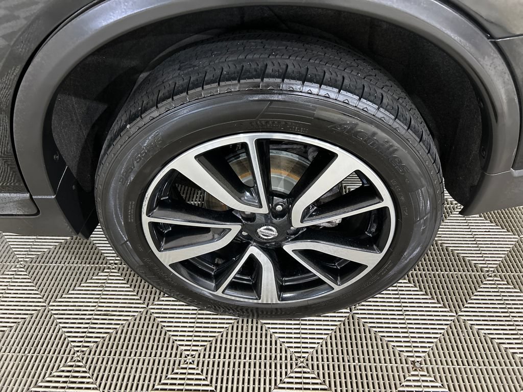Used 2019 Nissan Rogue SL AWD/4WD image 10