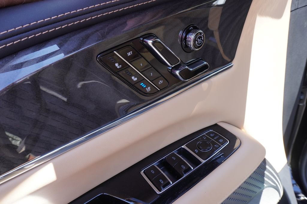 New 2025 Cadillac Escalade IQ Luxury 2 image 16