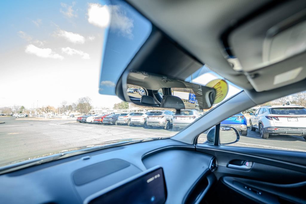 Certified 2023 Hyundai Santa Fe SEL image 18