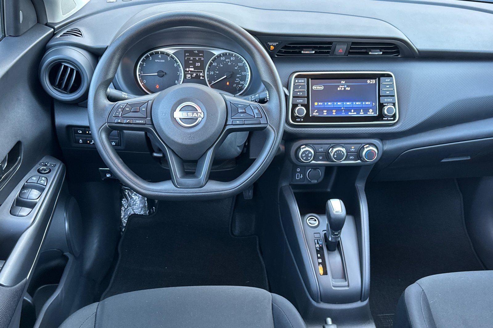 Certified 2025 Nissan Kicks Play S FWD image 18