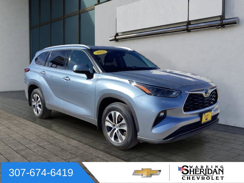 Used 2022 Toyota Highlander XLE image 1