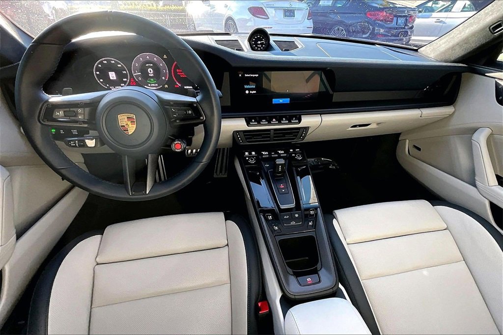 Used 2025 Porsche 911 Carrera 4 GTS image 3