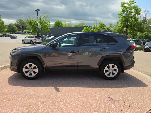 Used 2024 Toyota RAV4 LE AWD/4WD image 2